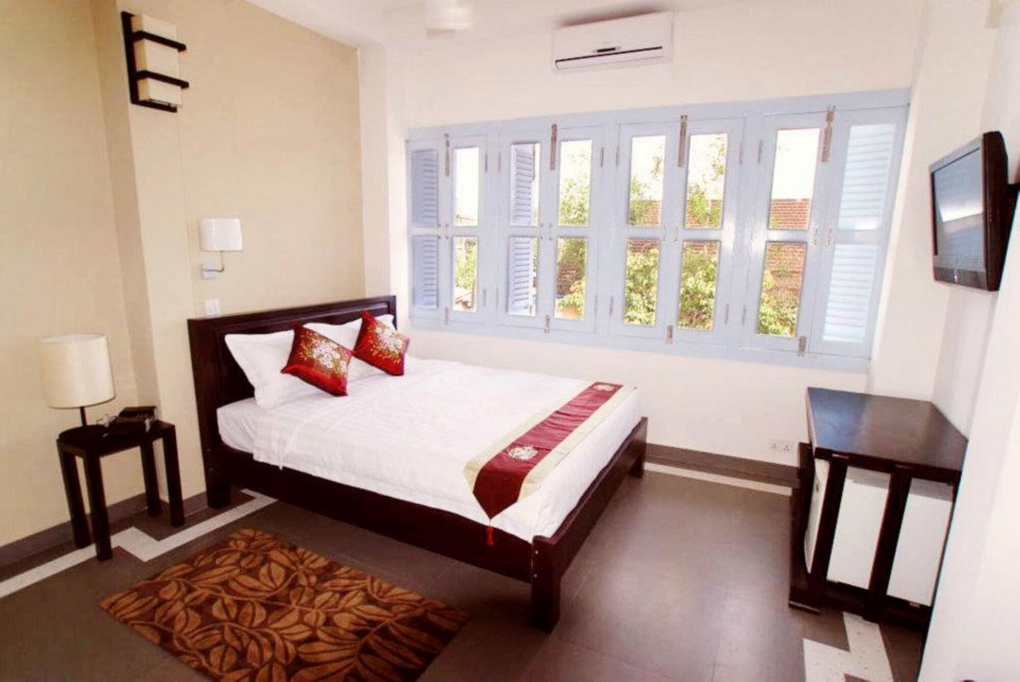 The Columns Otel Kampot Dış mekan fotoğraf