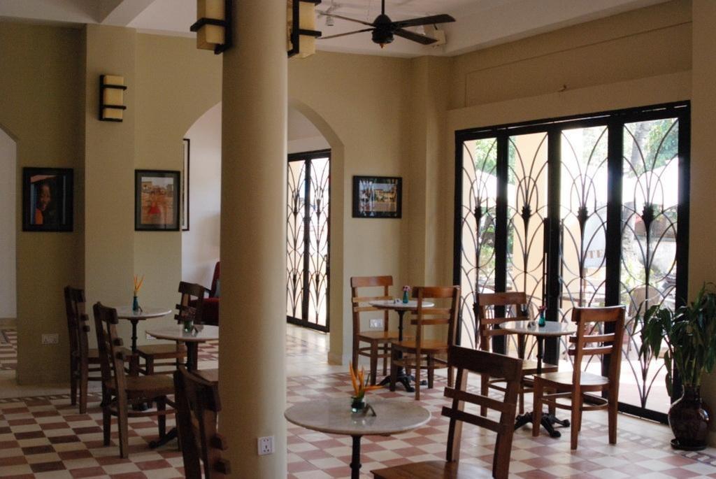 The Columns Otel Kampot Dış mekan fotoğraf
