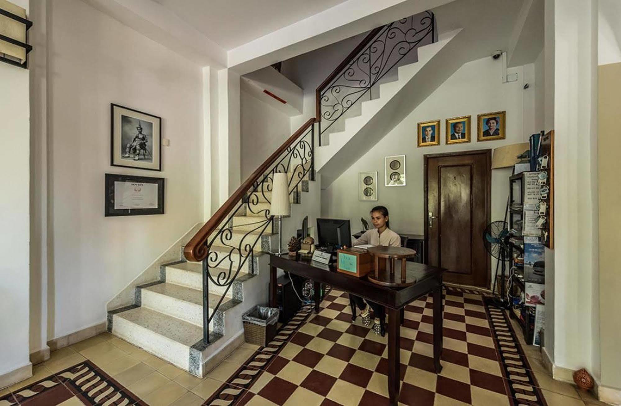 The Columns Otel Kampot Dış mekan fotoğraf